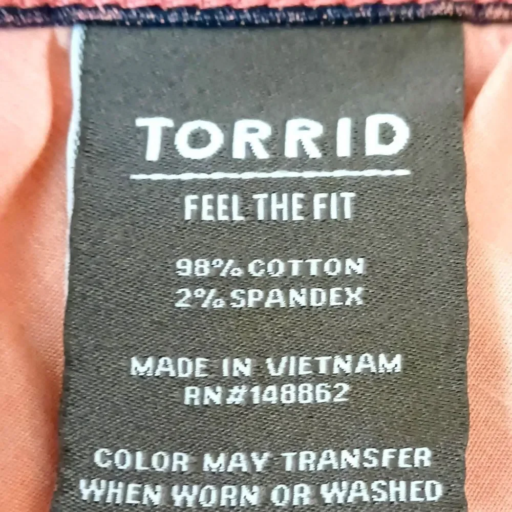 New Torrid Plus Size Coral Acid Wash Mid- Rise Vintage Shorts. - Picture 13 of 16